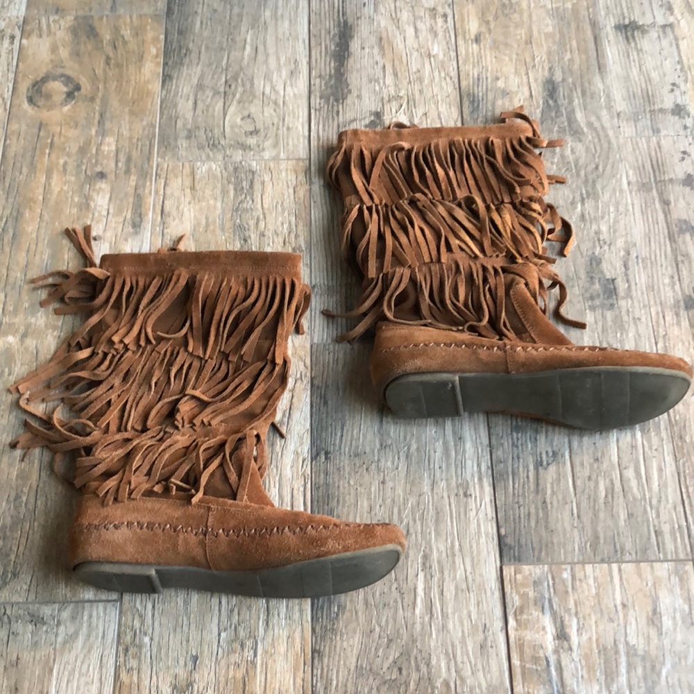 Lauren Conrad mid calf fringe moccasin boots - Picture 1 of 4